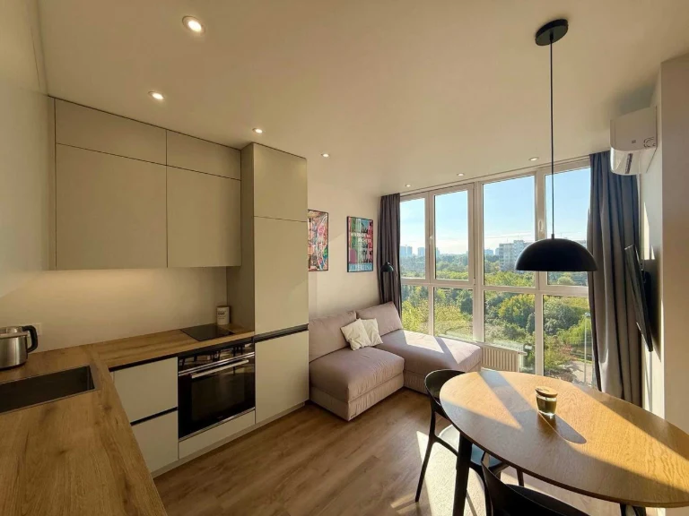 Modern 1-bedroom apartment with separate bedroom and kitchen-living room