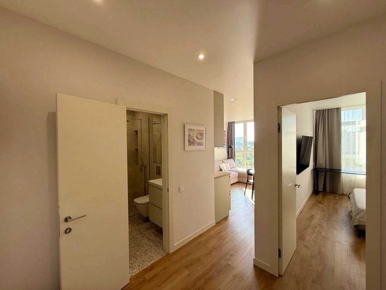 Modern 1-bedroom apartment with separate bedroom and kitchen-living room