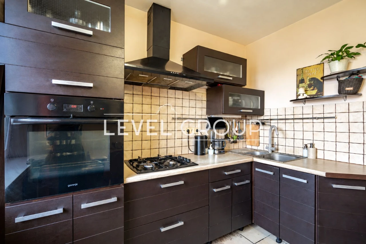 Sale of a 2-bedroom apartment in Теремки-2, вул. Дмитра Луценка, 1