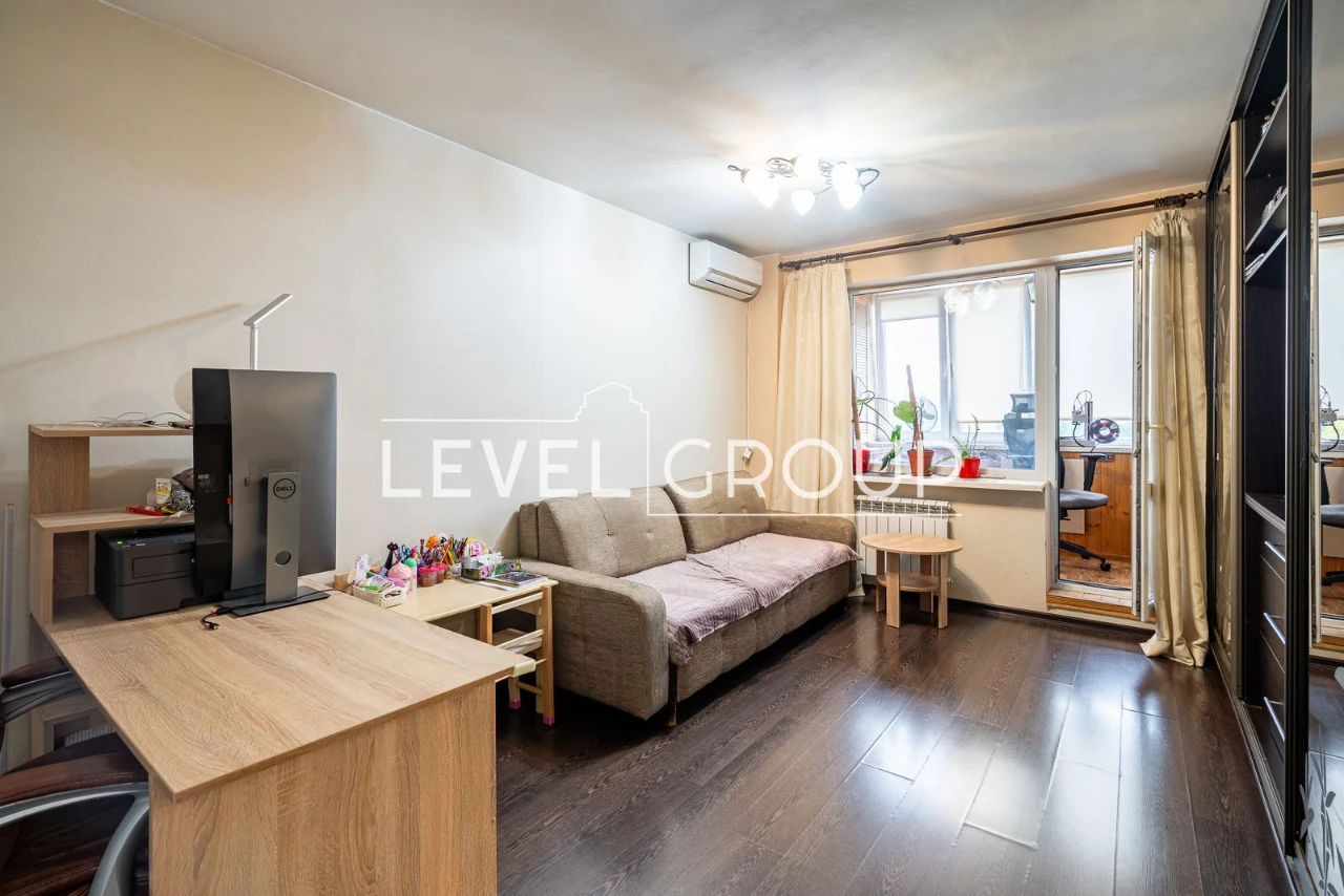 Sale of a 2-bedroom apartment in Теремки-2, вул. Дмитра Луценка, 1