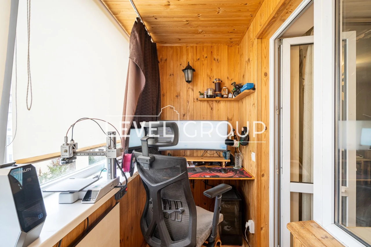Sale of a 2-bedroom apartment in Теремки-2, вул. Дмитра Луценка, 1
