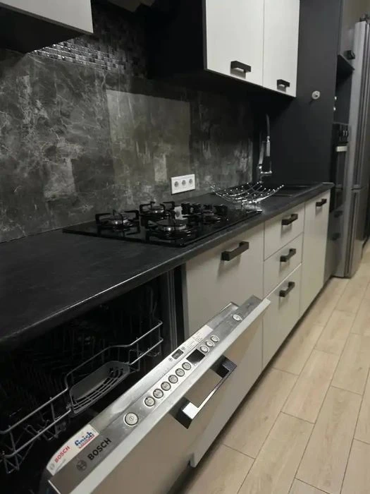 Продам 3-кімнатну квартиру ЖК Ривер Парк