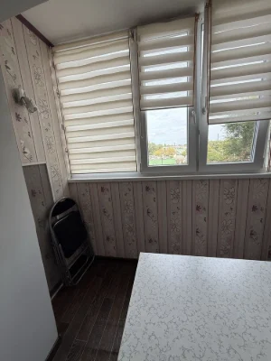 For sale 3-room apartment in residential area Solntse
