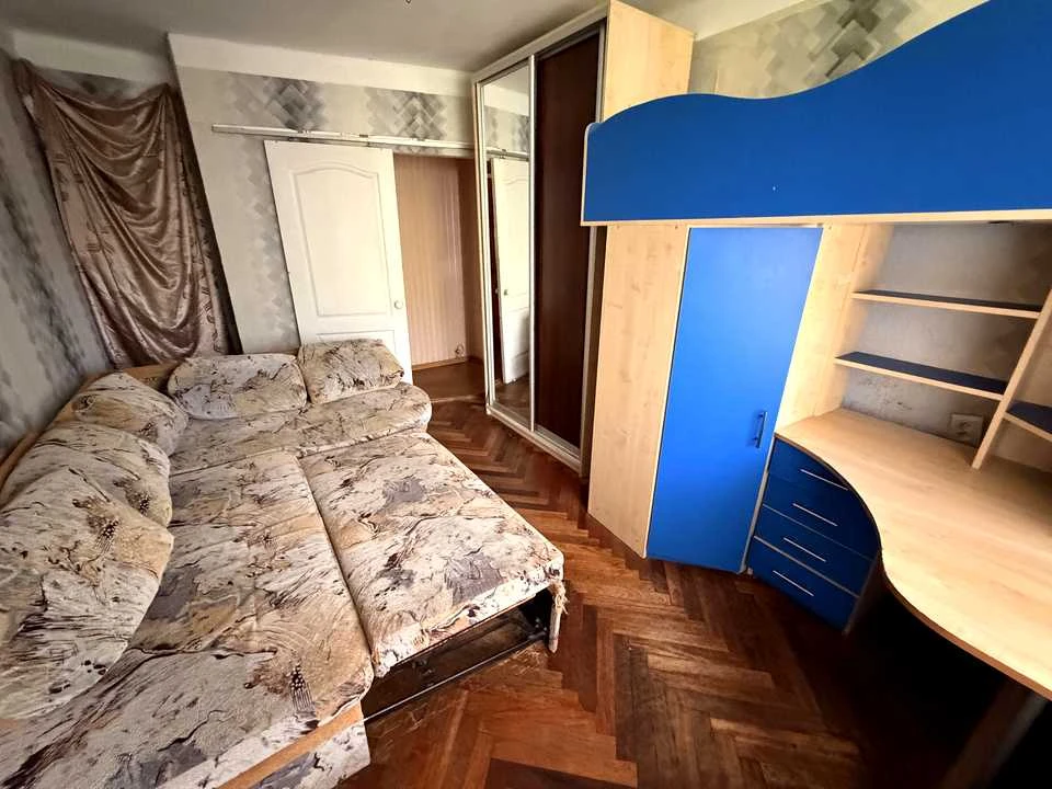 Квартира. Київ, Празька вул.