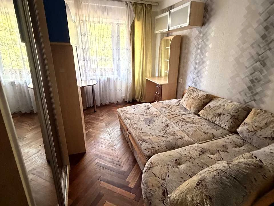 Квартира. Київ, Празька вул.