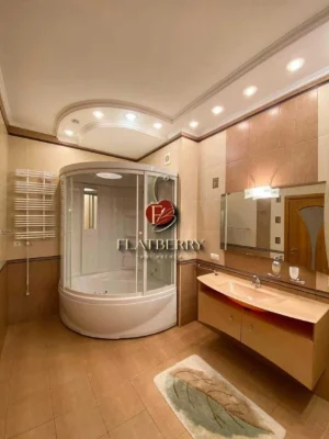 4-room apartment for sale 200 m², Staronavodnytska St., 1