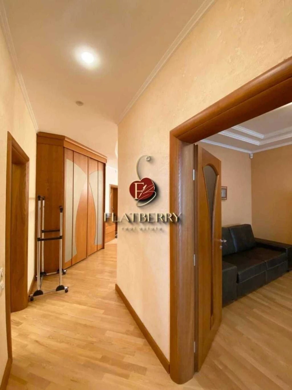 4-room apartment for sale 200 m², Staronavodnytska St., 1