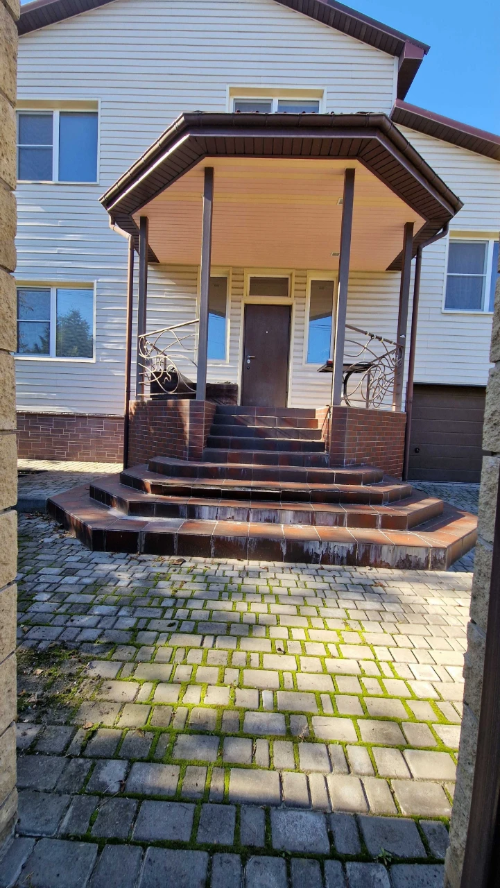 For Sale: House on Bolshaya Danilovka, Laptenkovskaya Street 56 (b)