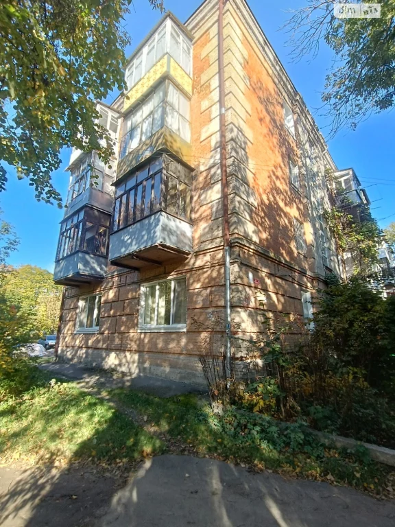 Продажа Квартиры, Військове містечко