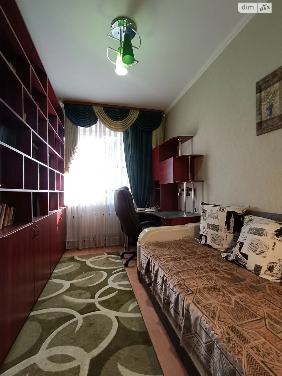 Продажа Квартиры, Військове містечко
