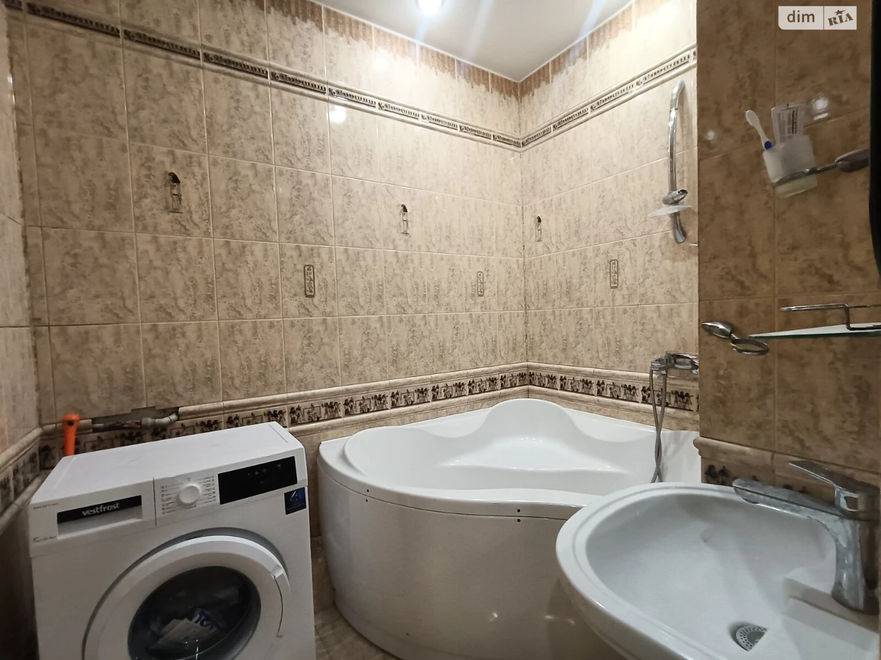 Продажа Квартиры, Військове містечко