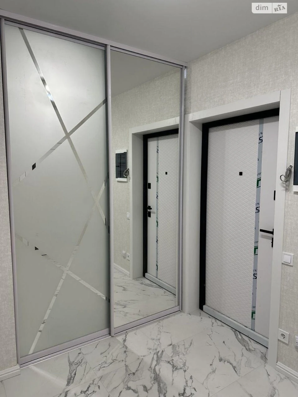 Long-Term Rental Apartment in Holosiiv