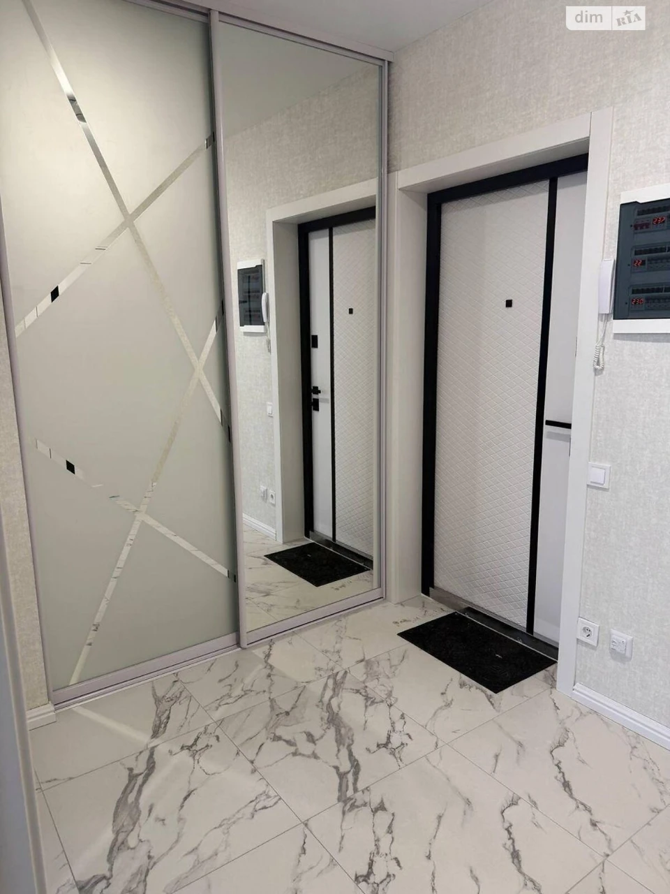 Long-Term Rental Apartment in Holosiiv
