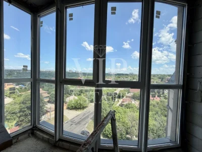 Penhouse for sale, 284 sq.m., in the premium residential complex Residence on Novg