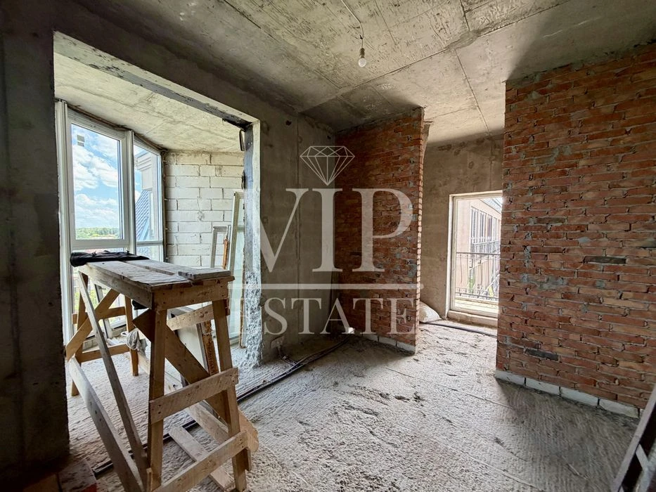 Penhouse for sale, 284 sq.m., in the premium residential complex Residence on Novg