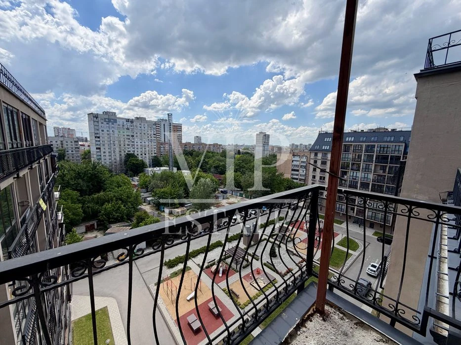Penhouse for sale, 284 sq.m., in the premium residential complex Residence on Novg