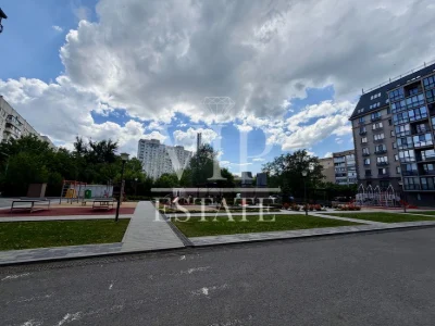 Penhouse for sale, 284 sq.m., in the premium residential complex Residence on Novg
