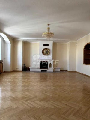 Продається роскошная двухэтажная квартира 235 м² в центре Киева