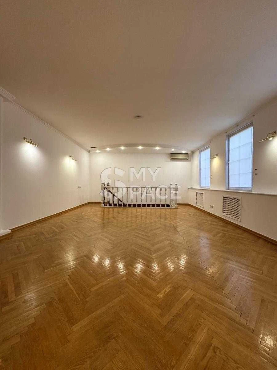 Продається роскошная двухэтажная квартира 235 м² в центре Киева