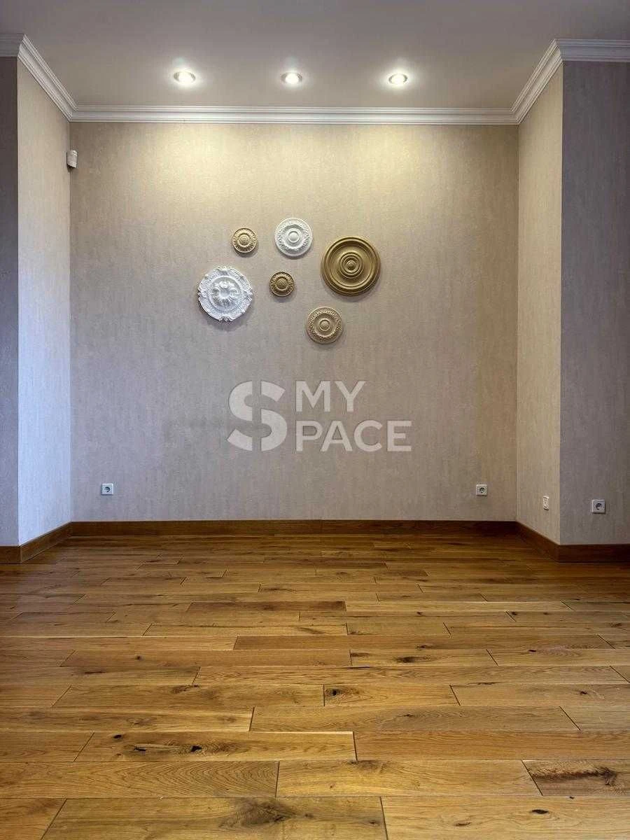 Продається роскошная двухэтажная квартира 235 м² в центре Киева