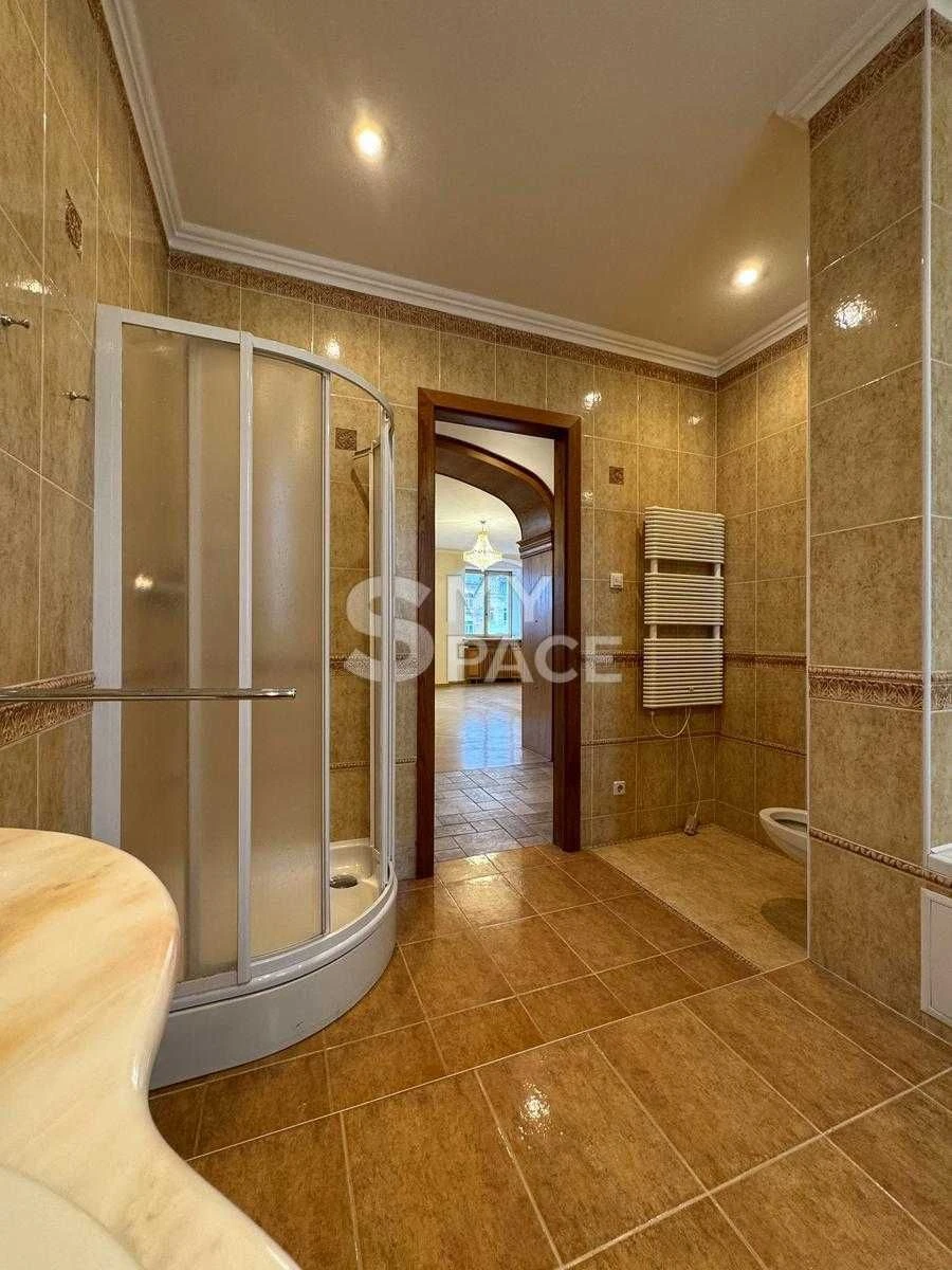 Продається роскошная двухэтажная квартира 235 м² в центре Киева