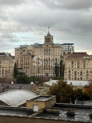 Продається роскошная двухэтажная квартира 235 м² в центре Киева