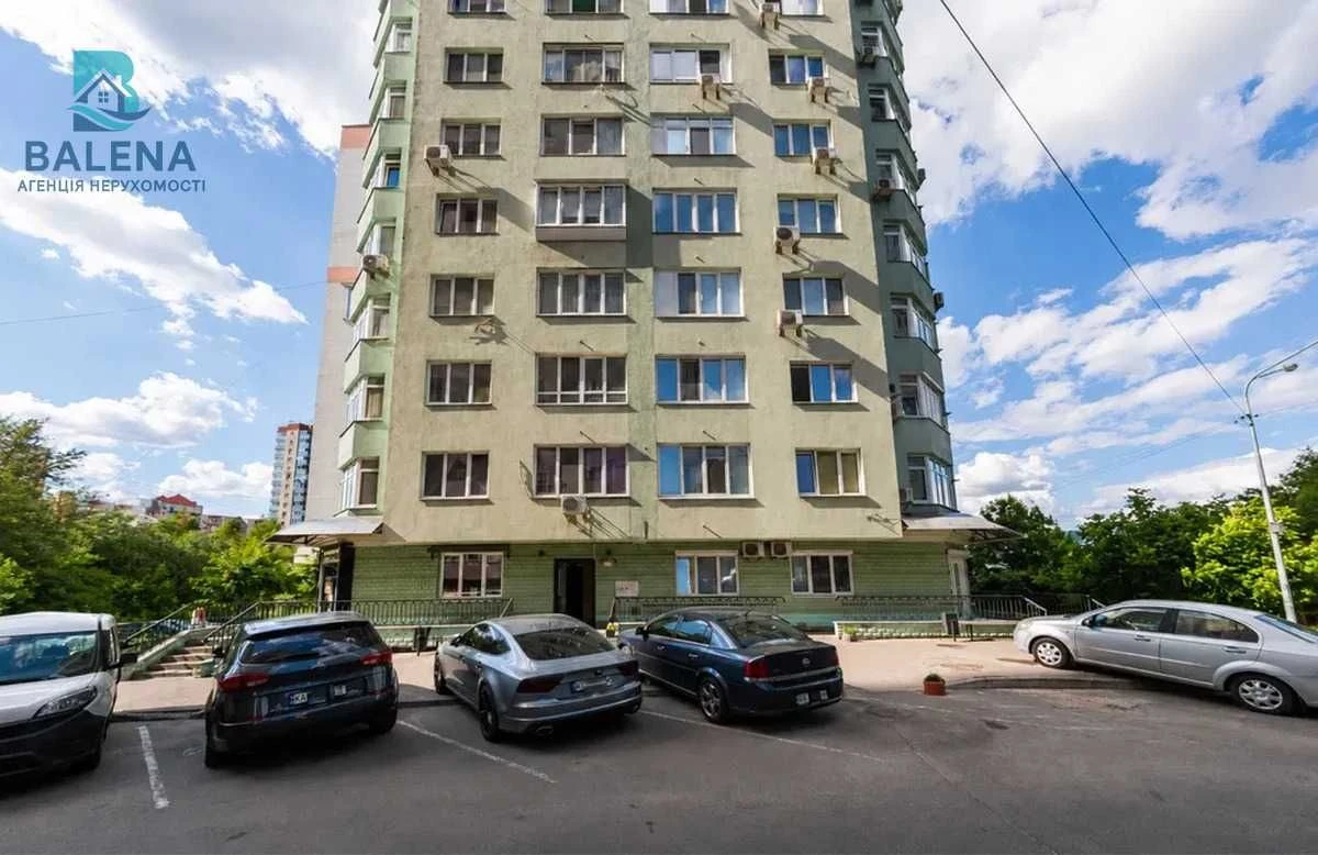 Sale of 1 apartment on Feodosyiska Street, Demievskoe metro, Holosiiv
