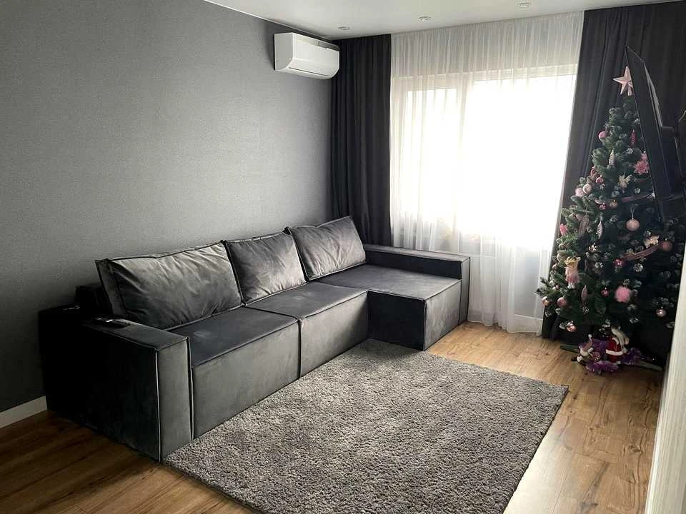 Apartment. Vyshnjakivska st.