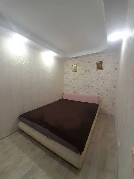 Продажа 2-комнатной квартиры с кухней-студией, Металлургов (21