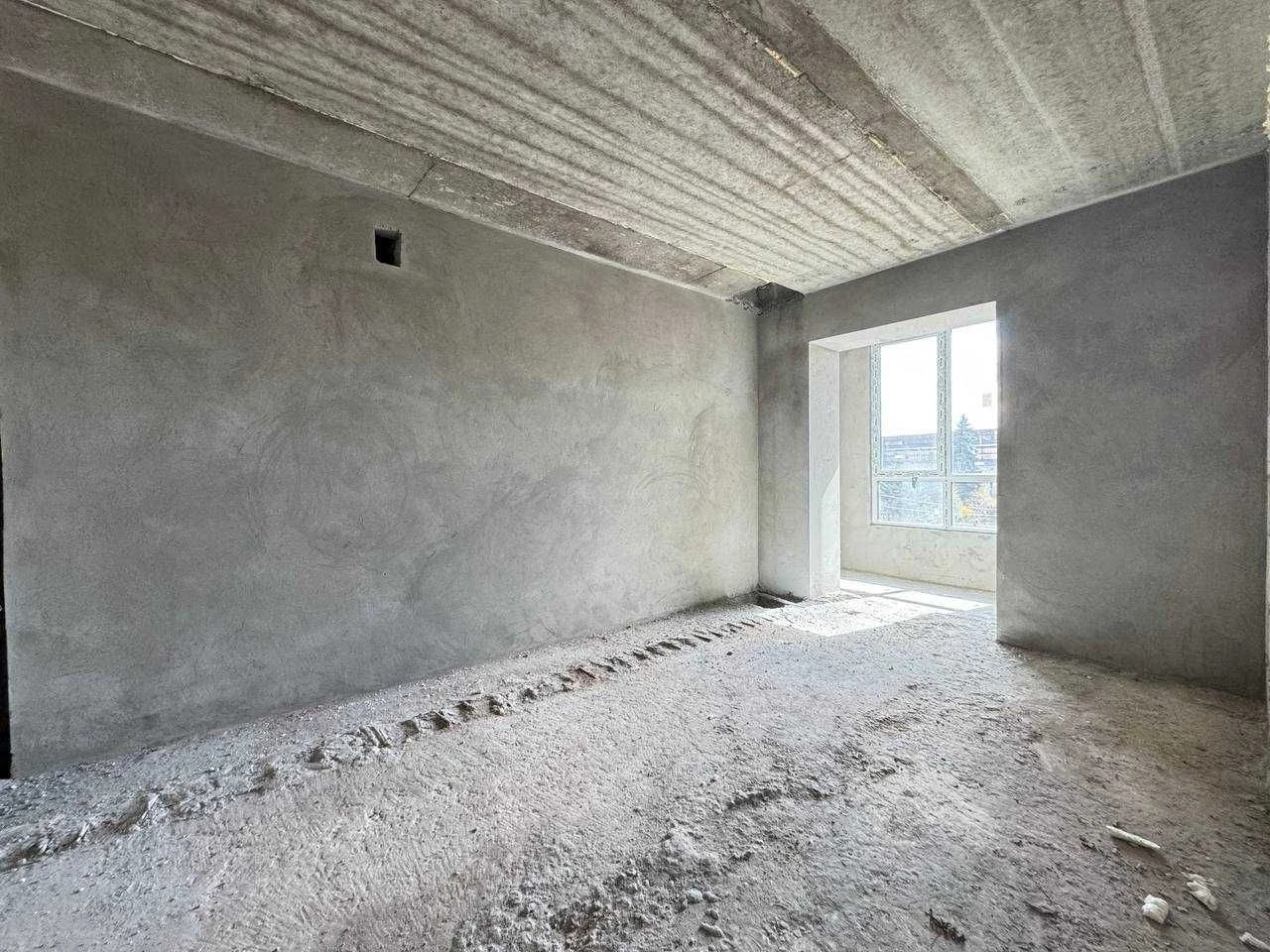 Apartment for sale, center location, installment payment possible.