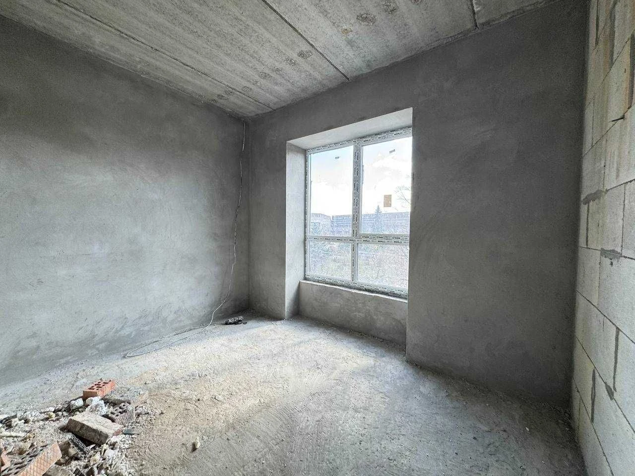 Apartment for sale, center location, installment payment possible.