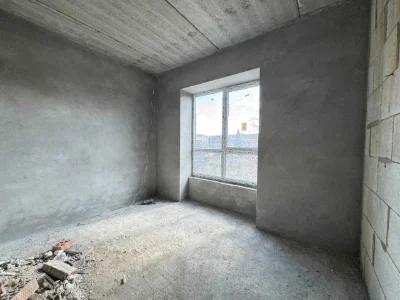 Apartment for sale, center location, installment payment possible.