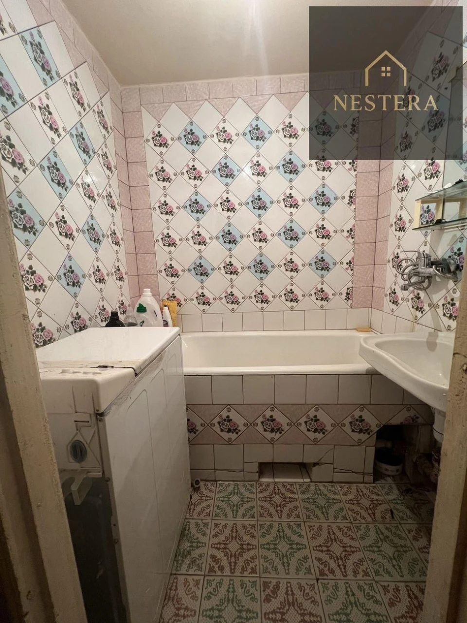 Sale of a 3-bedroom apartment