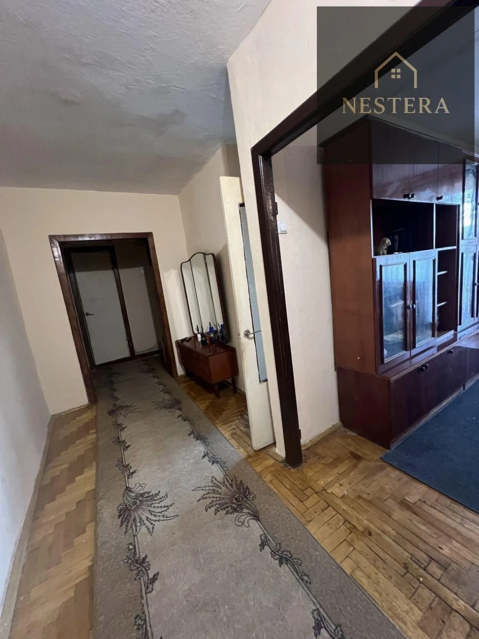 Sale of a 3-bedroom apartment