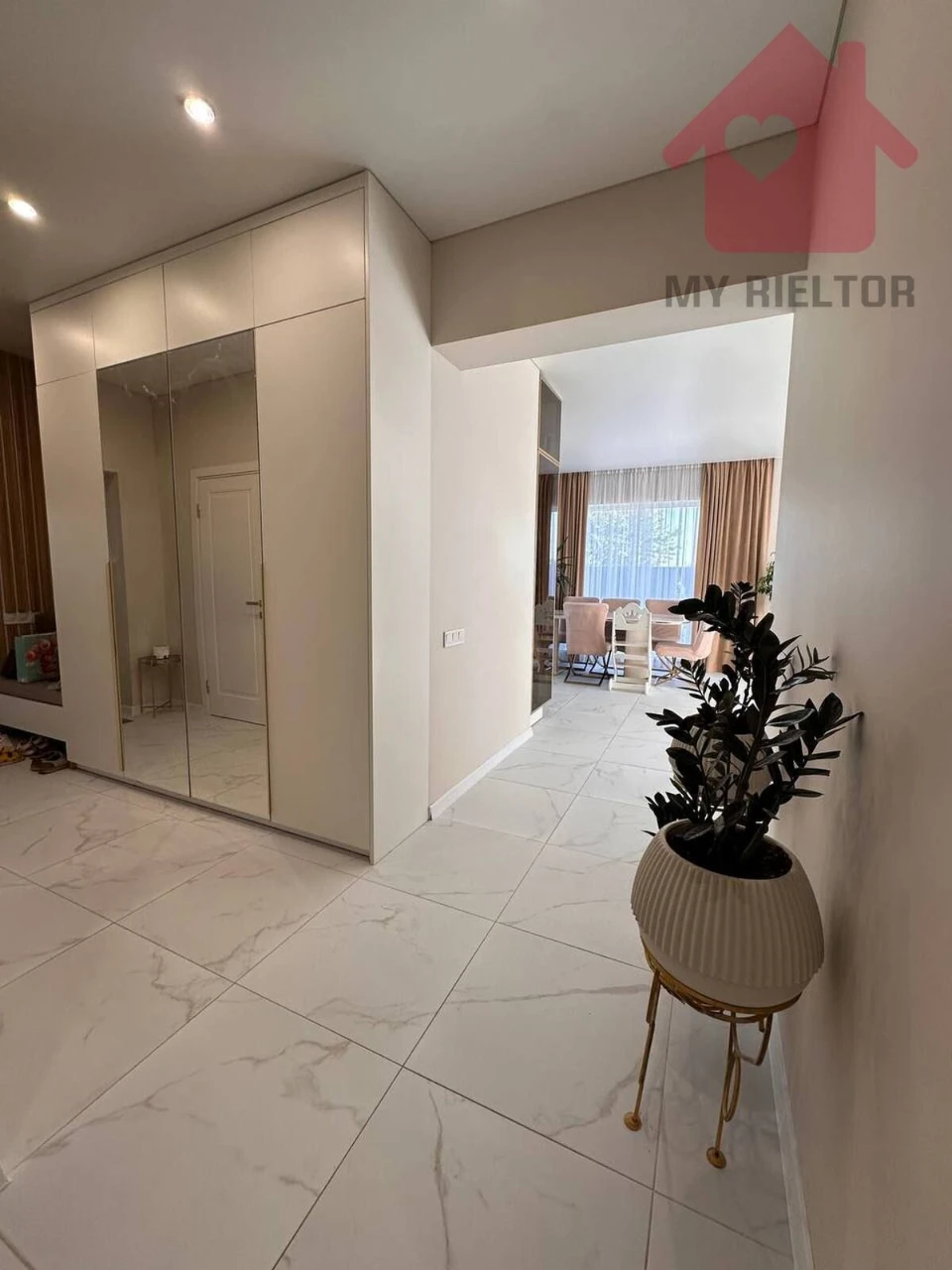 House for Sale, Tabla Area