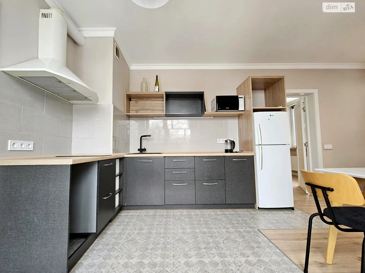 Long-Term Rental Apartment, Syrets'