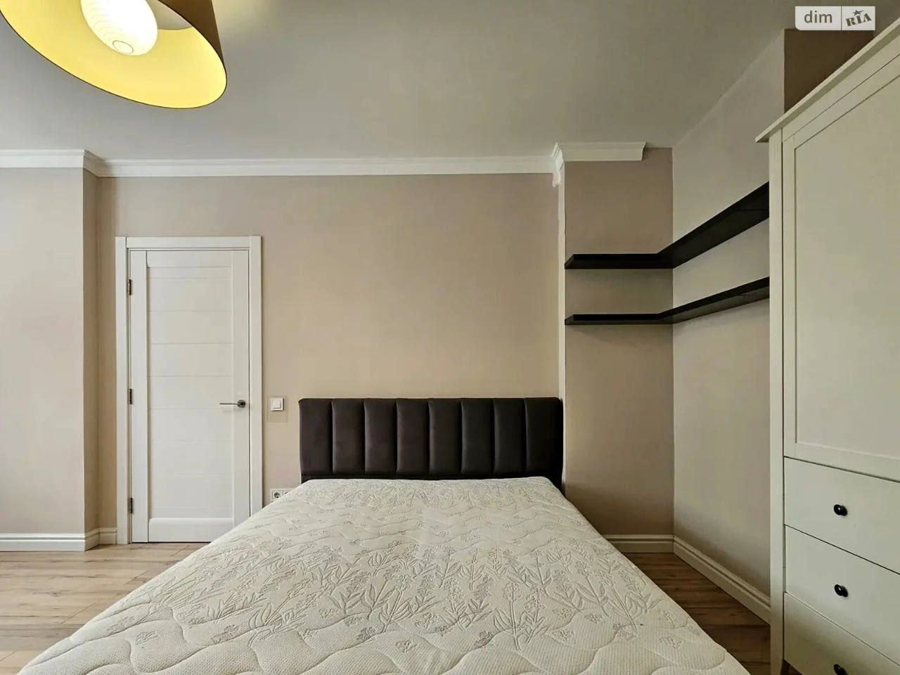 Long-Term Rental Apartment, Syrets'
