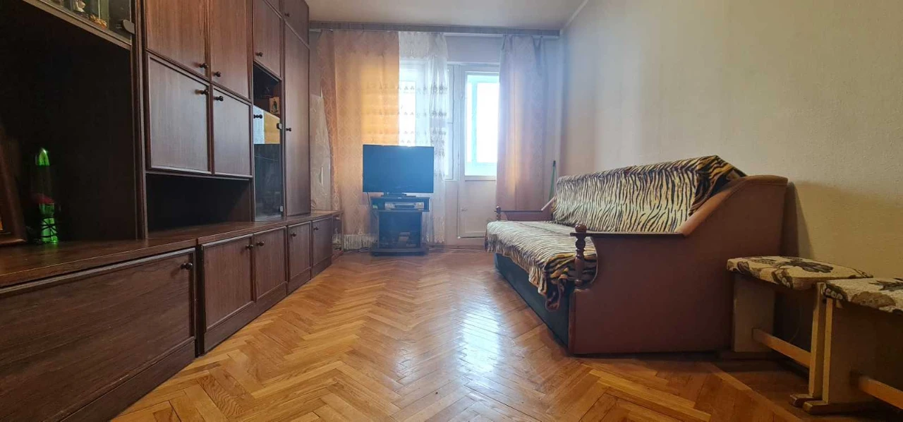 Rent 2-bedroom apartment 51 sq m, Verbitskogo Street