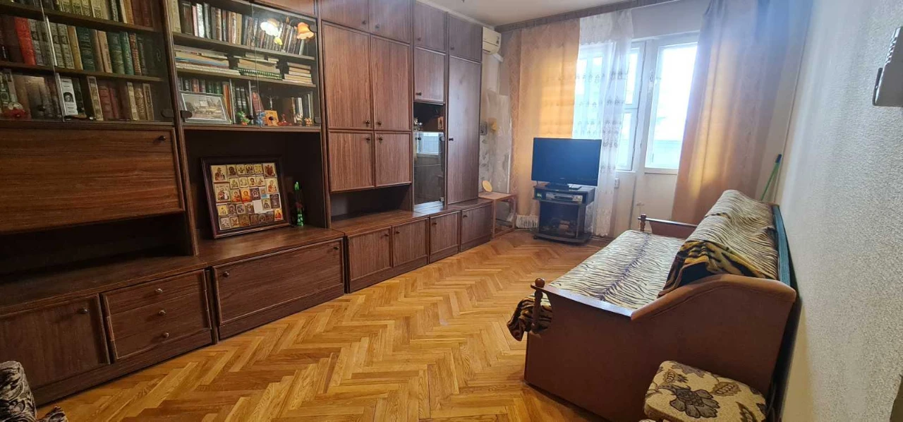 Rent 2-bedroom apartment 51 sq m, Verbitskogo Street