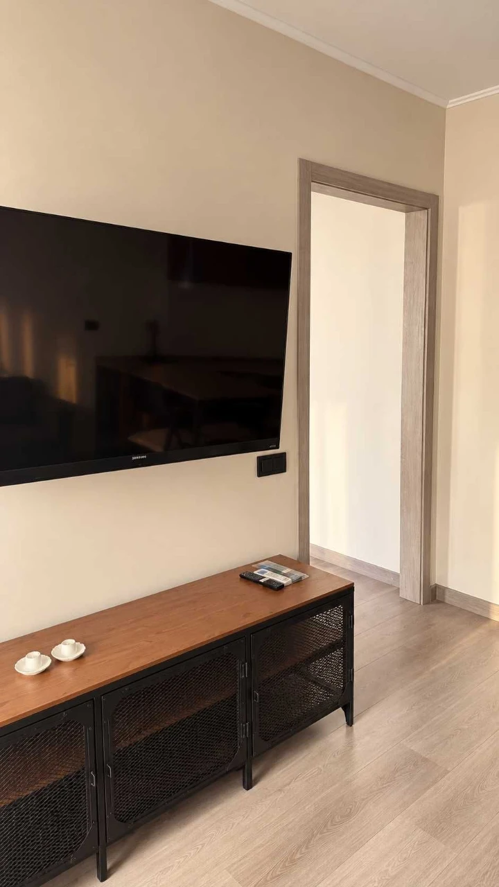 Продаж 1-кімнатної квартири в ЖК "Республіка" метро Теремки, Голосіївський район
