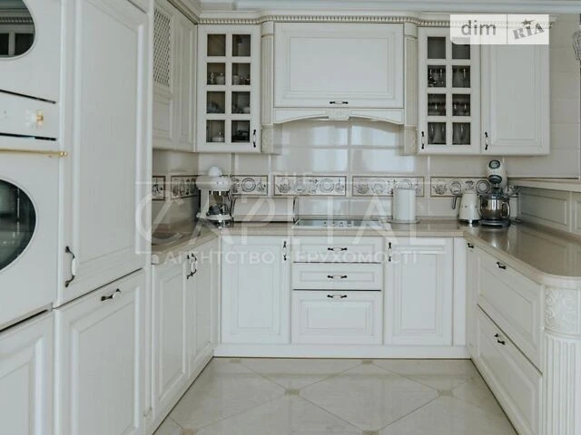 Sale of 4-room apartment 130 sq. m. on Denisa Racynskoho St. 25 •