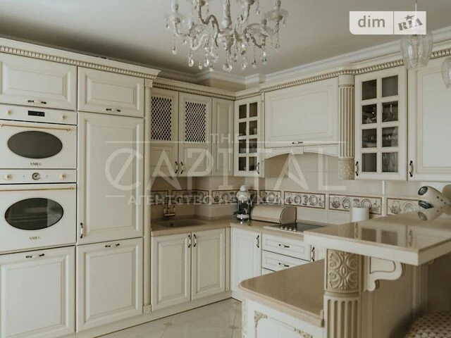 Sale of 4-room apartment 130 sq. m. on Denisa Racynskoho St. 25 •