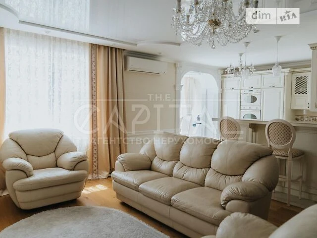 Sale of 4-room apartment 130 sq. m. on Denisa Racynskoho St. 25 •
