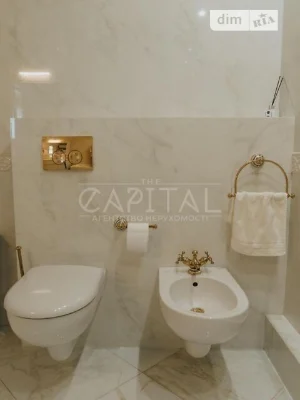 Sale of 4-room apartment 130 sq. m. on Denisa Racynskoho St. 25 •