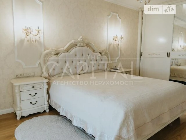 Sale of 4-room apartment 130 sq. m. on Denisa Racynskoho St. 25 •