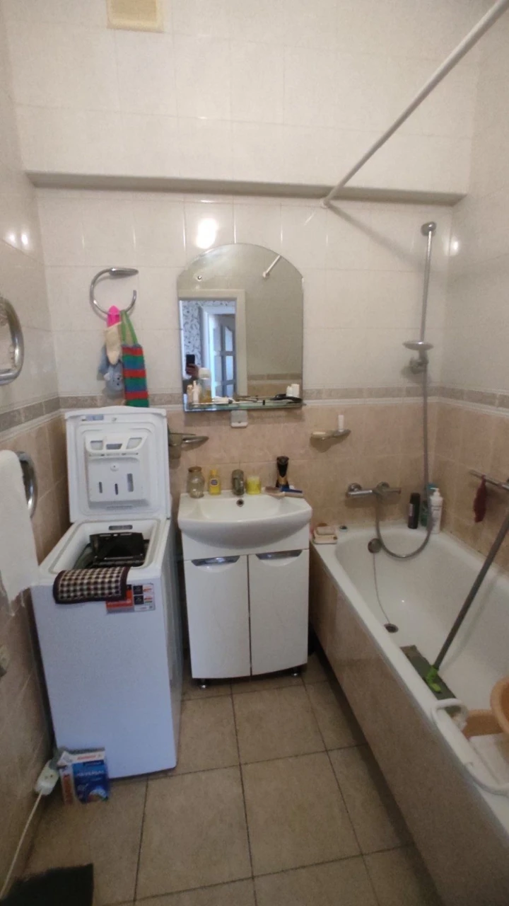Продається трикімнатна квартира в новобудові