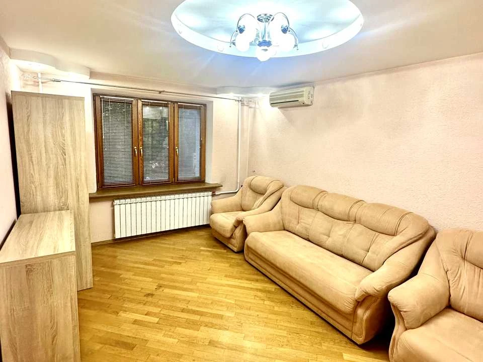 Apartment. Feodosyiska Street, Kyiv