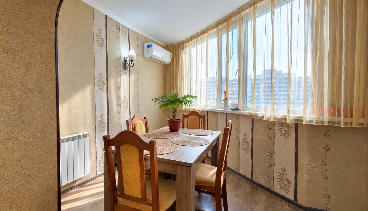 Sale of a 3-room apartment 102 m² at Liskivska St, 28A