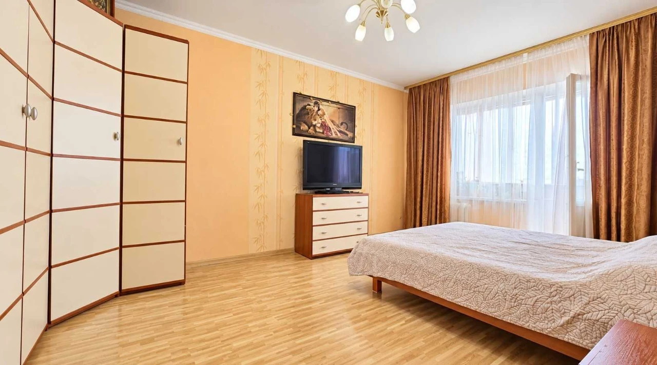Sale of a 3-room apartment 102 m² at Liskivska St, 28A