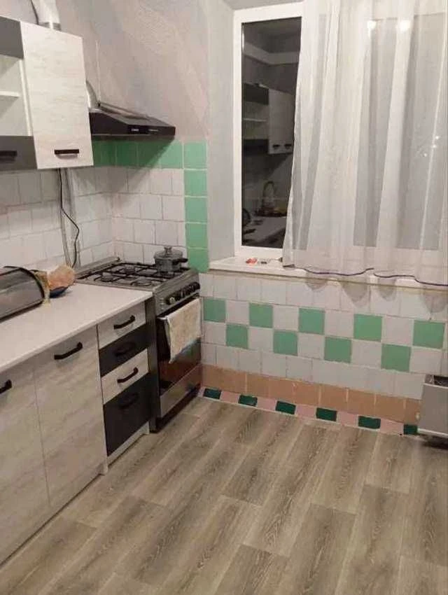 Продаж 3-кімн. вул. Романа Шухевича, 8